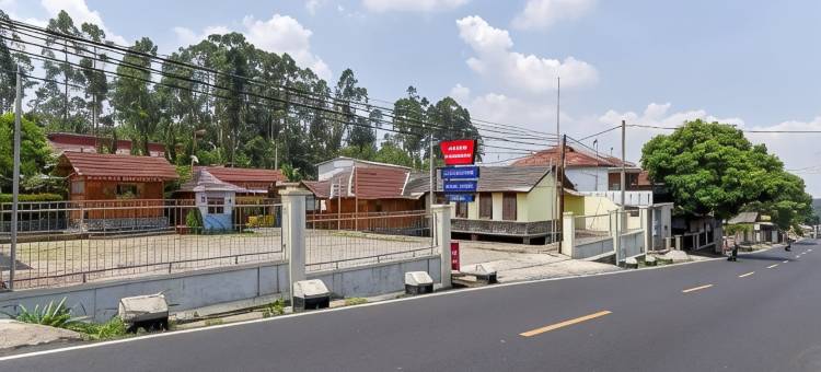 红门酒店@彭多克维纳贡芝维迪(RedDoorz @ Pondok Winagung Ciwidey)图片