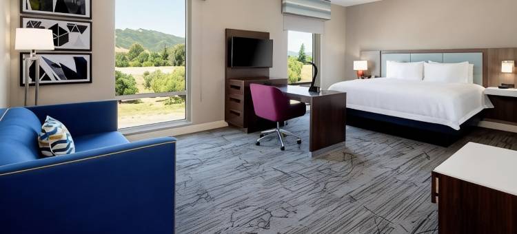 吉尔罗伊希尔顿欢朋套房酒店(Hampton Inn & Suites - Gilroy, CA)图片