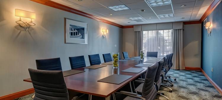 Holiday Inn & Suites 密尔沃基机场(Holiday Inn & Suites Milwaukee Airport)图片
