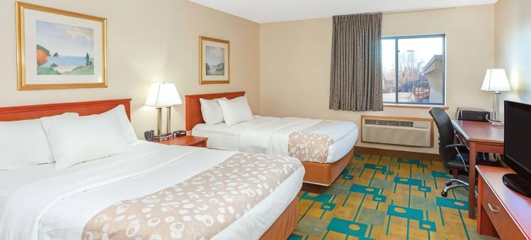 密尔沃基机场奥克里克拉昆塔温德姆酒店(La Quinta Inn by Wyndham Milwaukee Airport / Oak Creek)图片