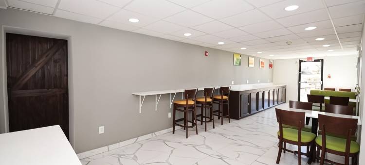 萨尔弗斯普林斯凯艺套房酒店(Quality Inn & Suites Sulphur Springs)图片