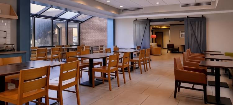 卡尔森乡村旅馆及套房罗利-达勒姆机场北卡罗来纳州(Country Inn & Suites by Radisson Raleigh-Durham Airport NC)图片