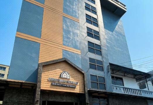 The loft living space Hotel Overview