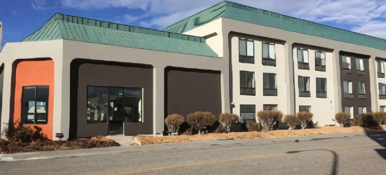 木棉树贝斯特韦斯特优质酒店(Best Western Plus CottonTree Inn)图片