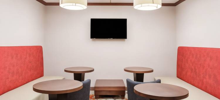 波士顿/马尔伯勒希尔顿欢朋酒店(Hampton Inn Boston/Marlborough)图片