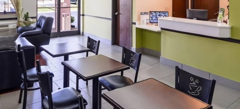 伊克诺套房旅馆(Econo Lodge Inn & Suites)图片