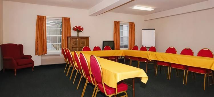 切斯特菲尔德村凯艺套房酒店(Quality Inn & Suites Chesterfield Village)图片