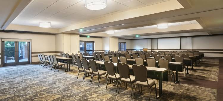 Holiday Inn 纳什维尔范德比尔特(DWTN)(Holiday Inn NASHVILLE-VANDERBILT (DWTN) by IHG)图片