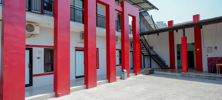 红多兹伊斯兰酒店-近特加尔阿伦阿伦(RedDoorz Syariah Near Alun Alun Tegal)图片