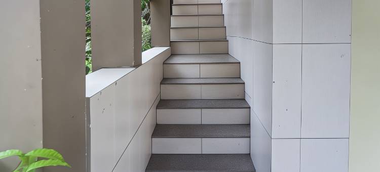 Hotel O 靠近鲁鲁坎山旅游公园的马亨德拉民宿(Hotel O Mahendra HomestayNearTaman Wisata Bukit Rurukan)图片