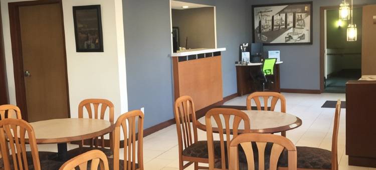 曾斯维尔温德姆速8酒店(Super 8 by Wyndham Zanesville)图片