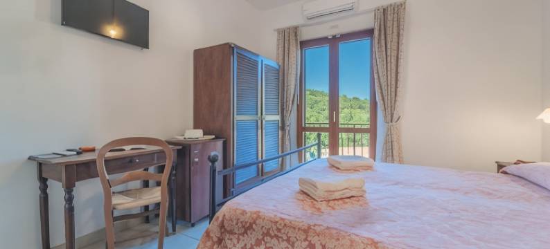 罗西洛可酒店(Hotel Lo Scirocco)图片