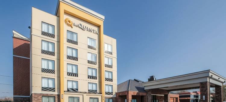 费城机场拉昆塔温德姆套房酒店(La Quinta Inn & Suites by Wyndham Philadelphia Airport)图片