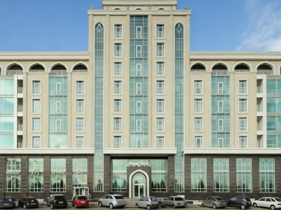 比亚尔宫殿住宿