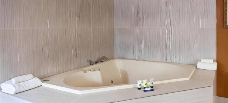 温德姆圣查尔斯戴斯酒店(Days Inn by Wyndham St. Charles IL)图片