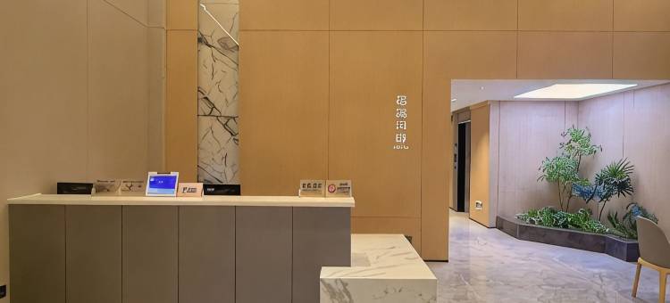荔浦市栖溪河畔酒店(蓝泊湾小镇店)图片