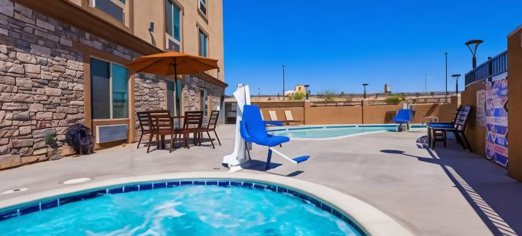 商业公园路贝斯特韦斯特优质套房酒店(Best Western Plus New Barstow Inn  Suites)图片