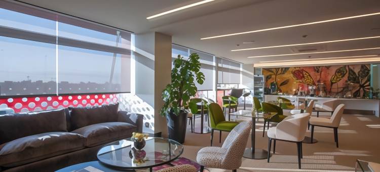 美洲门酒店(Hotel Puerta America)图片