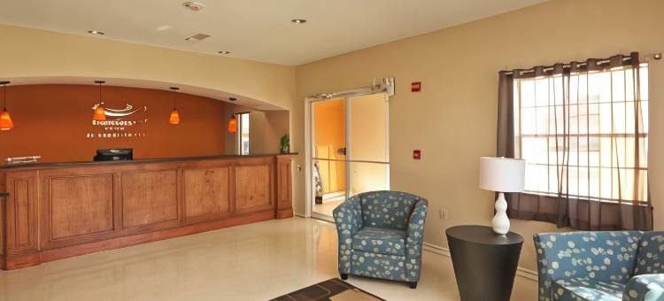 桥市/奥兰奇凯艺套房酒店(Quality Inn & Suites Bridge City Orange)图片