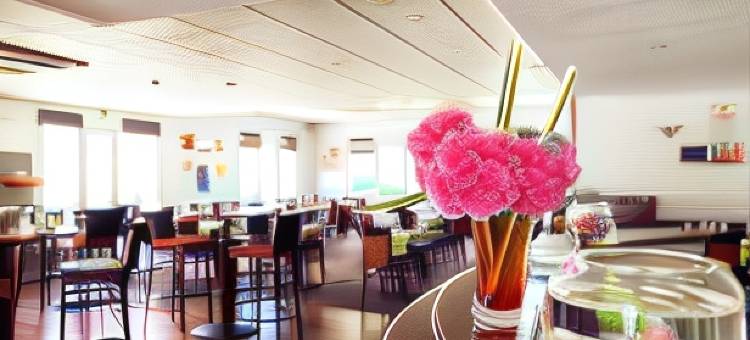 扎克德拉罗瑞圣埃尔布兰布里特酒店(Brit Hotel le Kerann Nantes St Herblain - Zac de La Lorie)图片