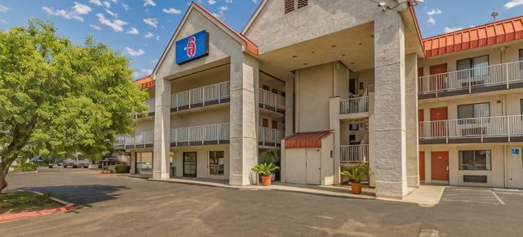 弗雷斯诺约瑟米特哈维6号汽车旅馆(Motel 6 Fresno, CA - Yosemite Hwy)图片