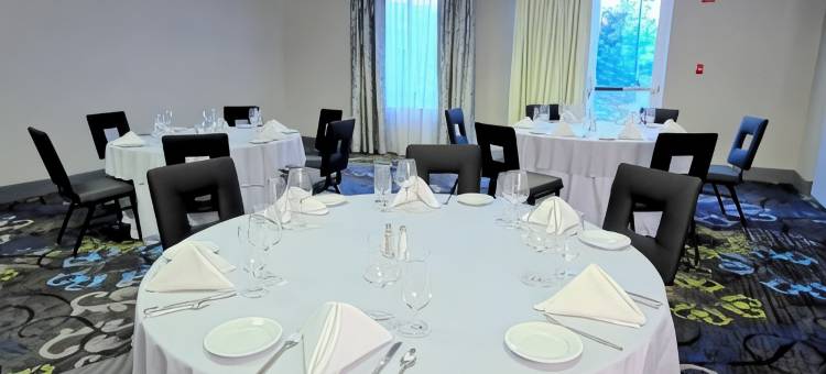 韦斯特伯里希尔顿花园酒店(Hilton Garden Inn Westbury)图片