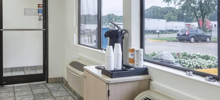 维珍尼亚弗雷德里克斯堡 - 北 6 号汽车旅馆(Motel 6 Fredericksburg, VA - North)图片