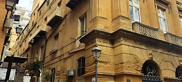 卡拉托佐洛宫(Palazzo Caratozzolo)图片