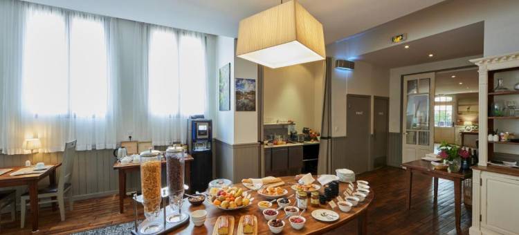 瑞莱斯布斯里昂德之家酒店(Logis Hotel, Restaurant et Spa le Relais de Broceliande)图片