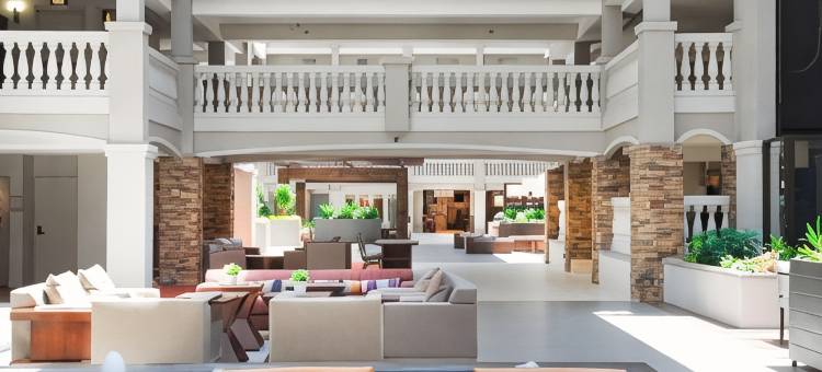 科罗拉多斯普林斯希尔顿安泊酒店(Embassy Suites by Hilton Colorado Springs)图片