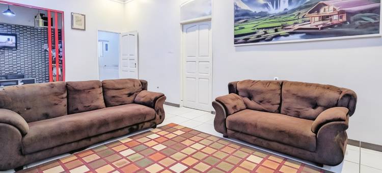 Urbanview Alza by RedDoorz图片