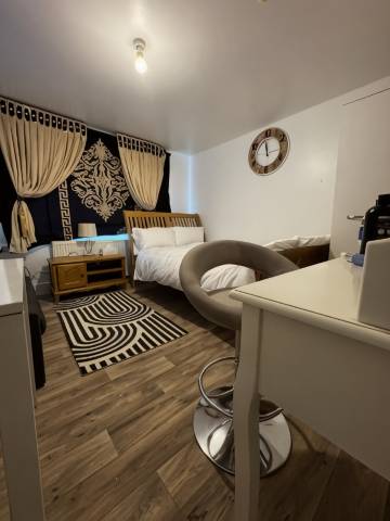 OYO优尼克宾客房-法恩沃斯,便捷前往博尔顿(OYO Unique Guestroom - Farnworth, Easy Access to Bolton)