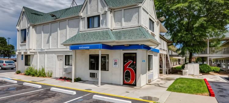 丹佛西部麦岭6号汽车旅馆- 北(Motel 6 Wheat Ridge, CO - West - Denver North)图片