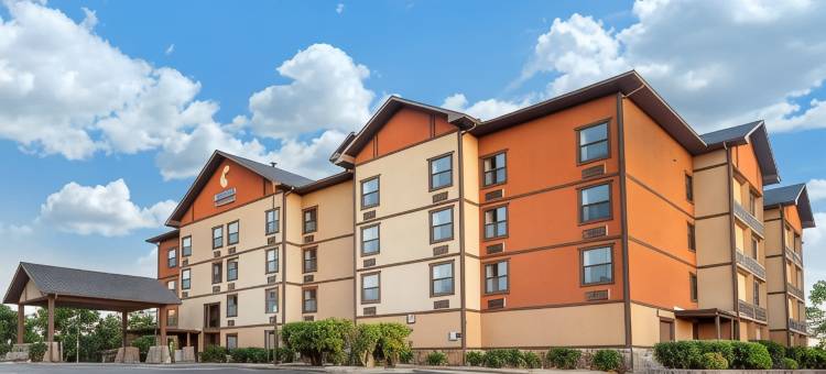 布兰森梅多斯舒适套房酒店(Comfort Inn & Suites Branson Meadows)图片