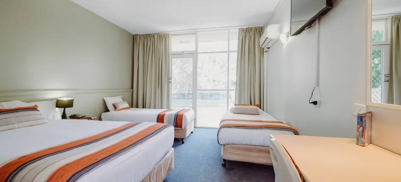 阿特斯安Spa汽车旅馆(Artesian Spa Motel)图片