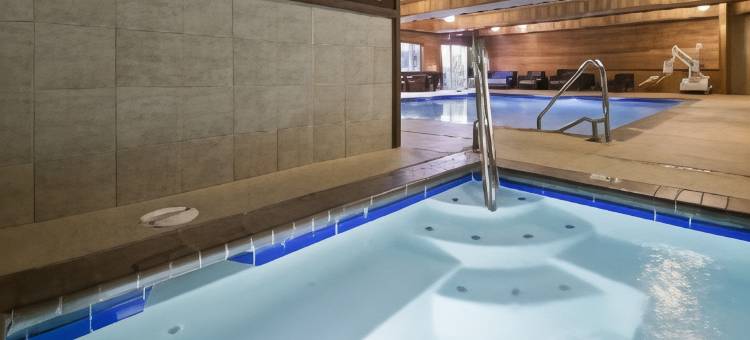 大学贝斯特韦斯特套房酒店(Best Western University Inn  Suites)图片