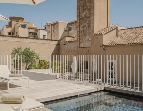 Mr & MRS Smith Convent de La MISSIÓ Hotel Overview