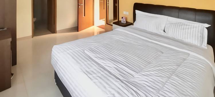 红门加伊斯兰教-近芝勒朋超级购物中心2号(RedDoorz Plus Syariah Near Cirebon Super Block Mall 2)图片