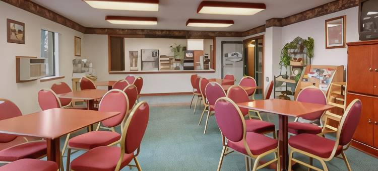 里弗希尔酒店及套房(River Hill Inn & Suites)图片