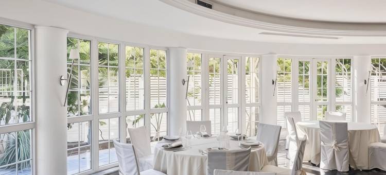 摄政公寓海滩酒店(Regent Beach Hotel & Apartments)图片