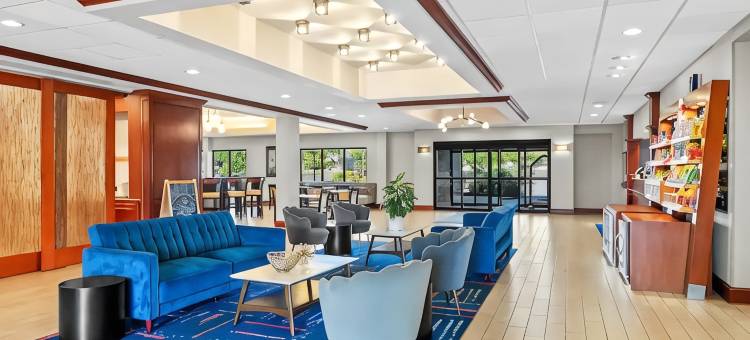 伍德布里奇欢朋酒店(Hampton Inn Woodbridge)图片