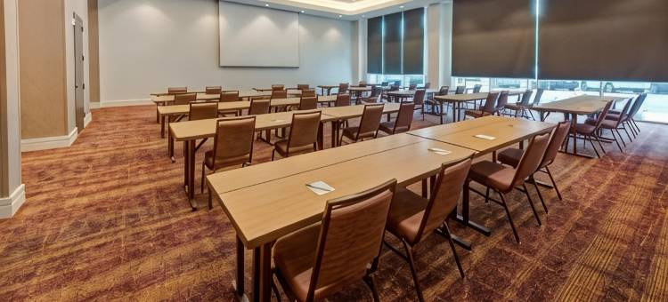 堪萨斯城市中心/会议中心万怡酒店(Courtyard Kansas City Downtown/Convention Center)图片