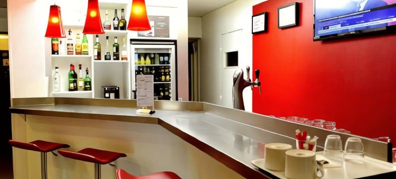 里昂东倍诺斯 A42 宜必思酒店(ibis Lyon Est Beynost A42)图片