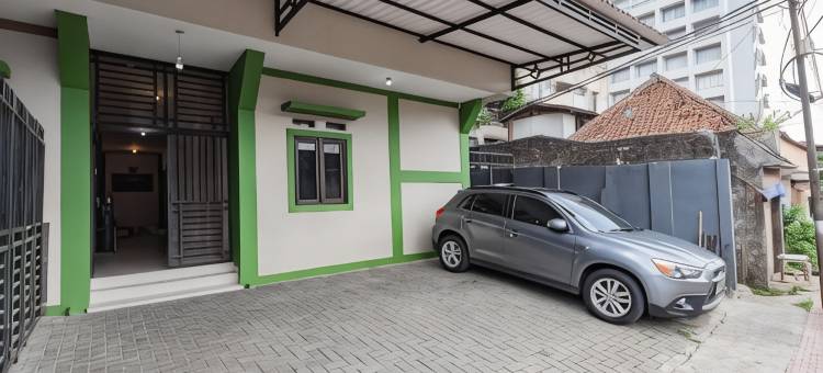 茂物苏里亚肯查纳红多兹酒店(RedDoorz @ Suryakencana Bogor)图片