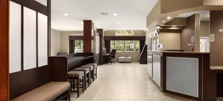 哥伦比亚-杰克逊堡麦客达套房酒店(Microtel Inn & Suites by Wyndham Columbia/at Fort Jackson)图片