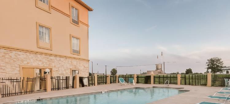 沃克西哈奇拉昆塔温德姆套房酒店(La Quinta Inn & Suites by Wyndham Waxahachie)图片