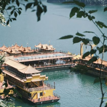 黄鹤楼+神农架风景区+三峡大坝旅游区+清江画廊8日7晚跟团游