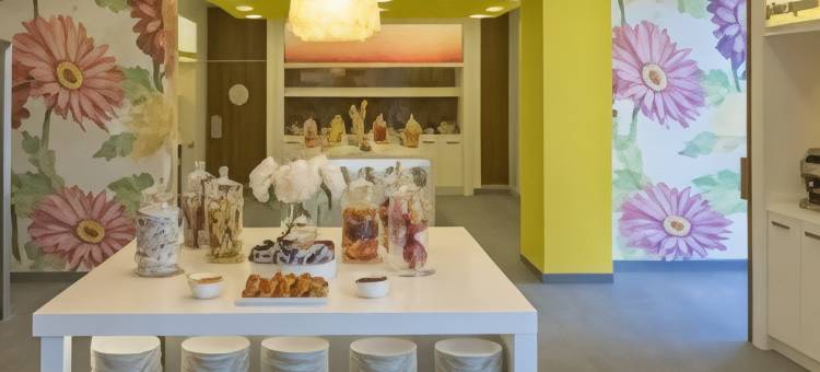 华沙市中心希尔顿欢朋酒店(Hampton by Hilton Warsaw City Centre)图片