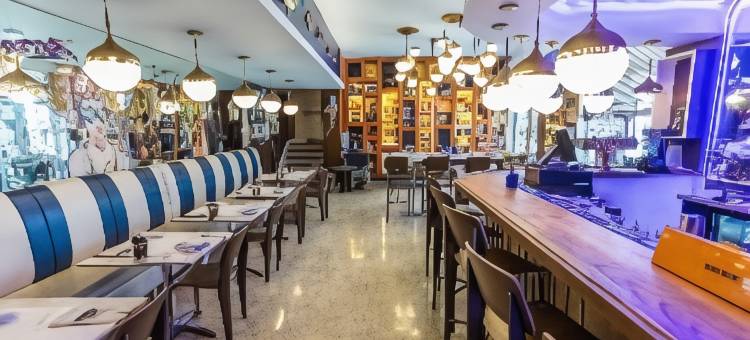 海滨酒店(Oceanside Hotel and Suites)图片