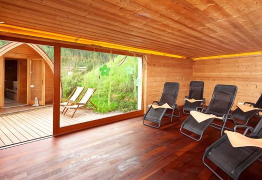 Alpine Lifestyle Berghotel MadlenerHotel Overview